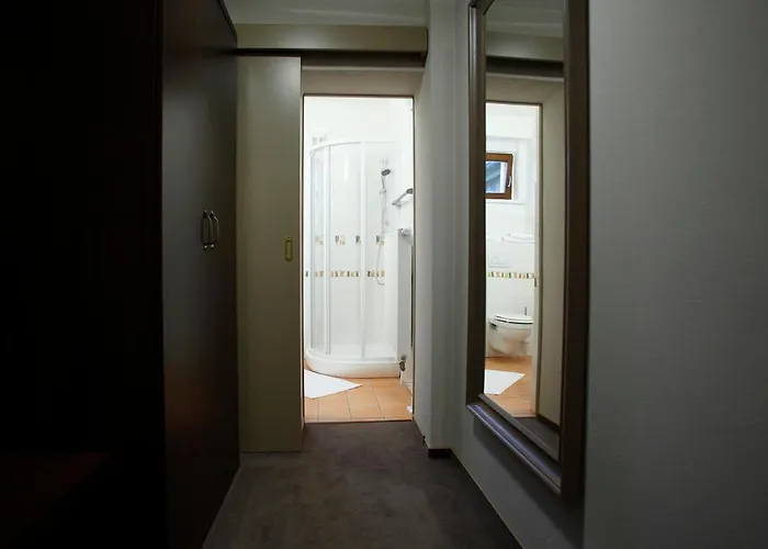 Casa de hóspedes Stybar 3*
